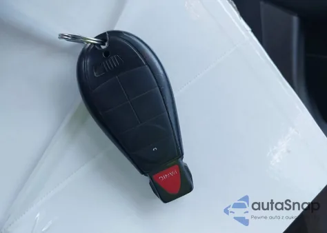 2015 Jeep Cherokee Sport из США, поврежденный, VIN 1C4PJLAB7FW536611